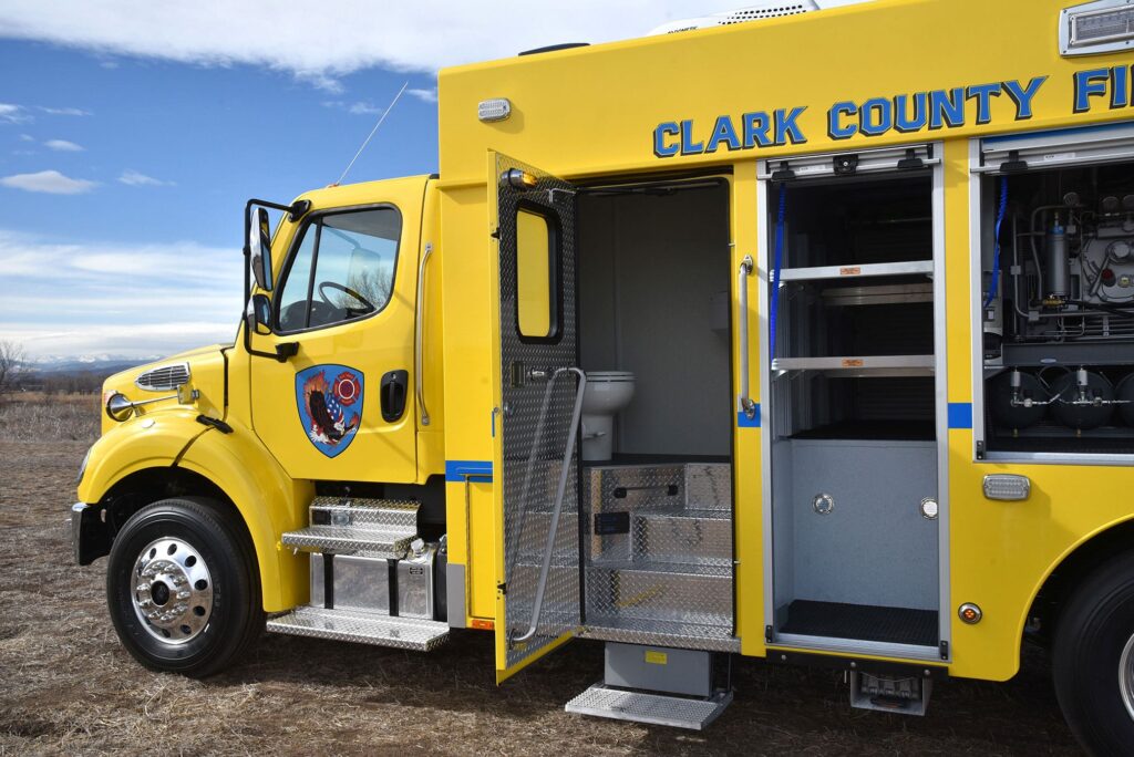 ClarkCounty1074-Streetside-side-lavatory