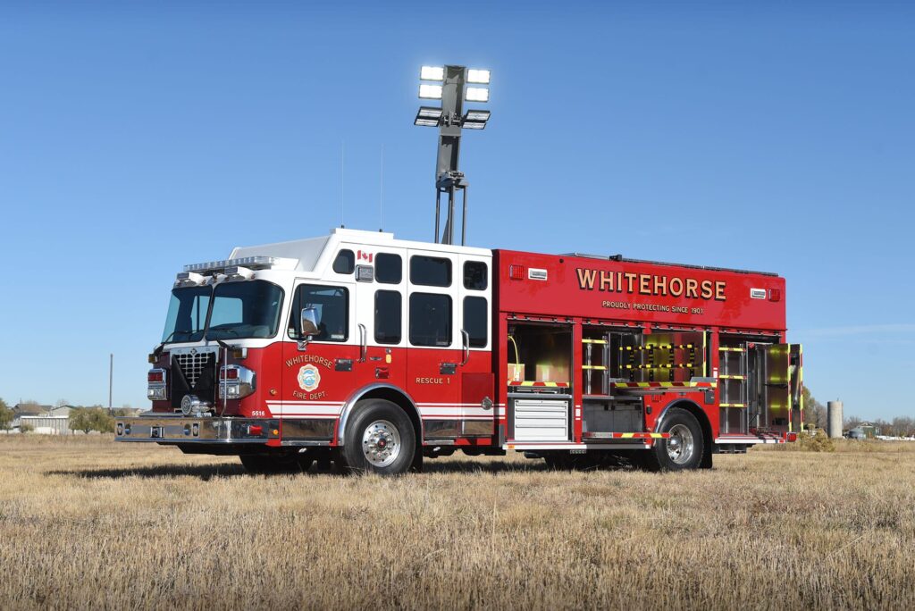 whitehorse-streetside-front-open-lightup